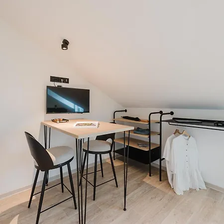 Neostelia Annecy