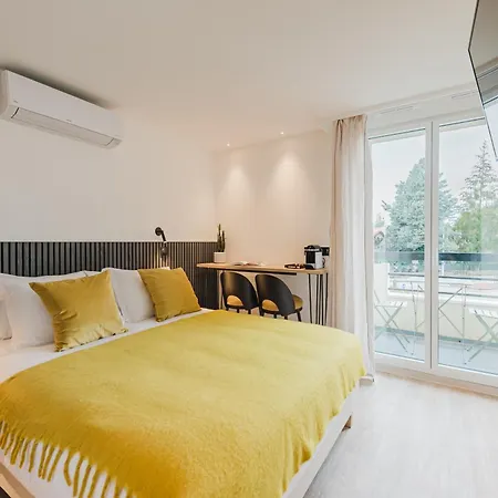 Neostelia Aparthotel *