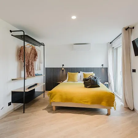 Neostelia Aparthotel *