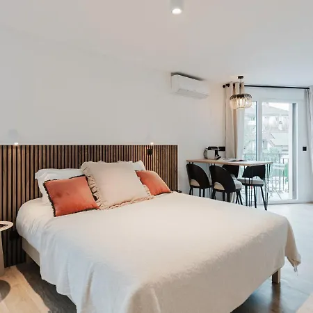 Neostelia Apartahotel