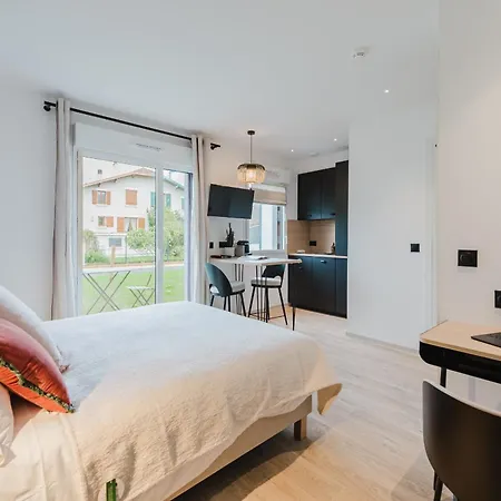 Apartahotel Neostelia