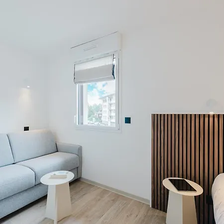 Apartahotel Neostelia